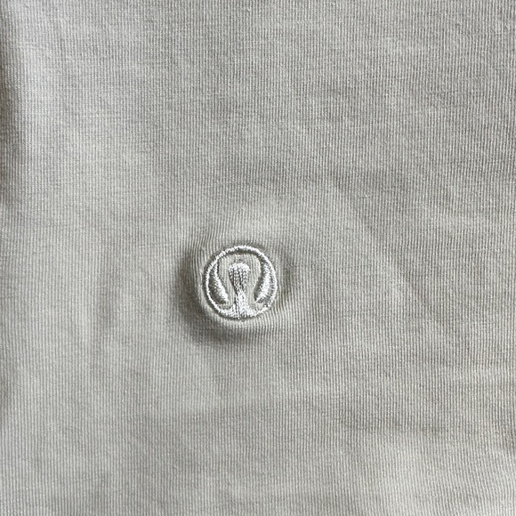 Lululemon Athletica Asymmetrical Front-Twist T-Shirt - Bone - Picture 3 of 5